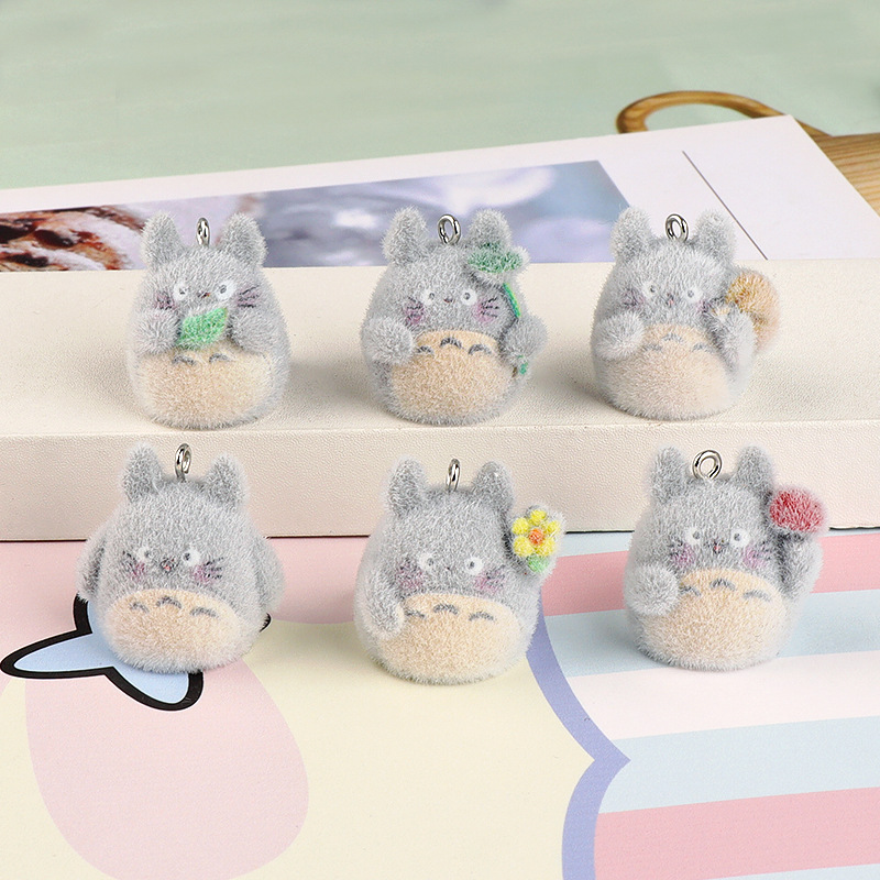 Phone Accessories Doll - Portachiavi con mini ciondolo in resina
